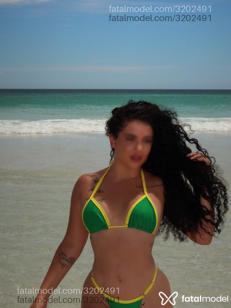 Acompanhante mulher morena (o) de olhos castanhos em Votuporanga - Larissa