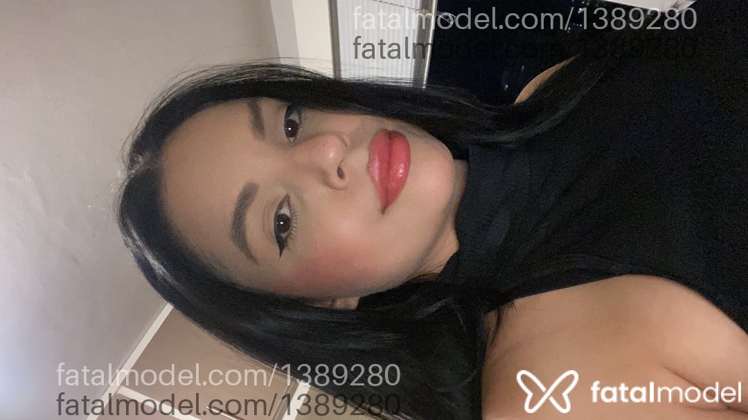 Acompanhante mulher morena (o) de olhos castanhos - Aurora