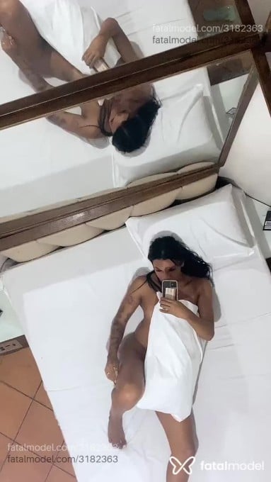 Acompanhante mulher trans morena (o) de olhos mel em Jandira - Raissa