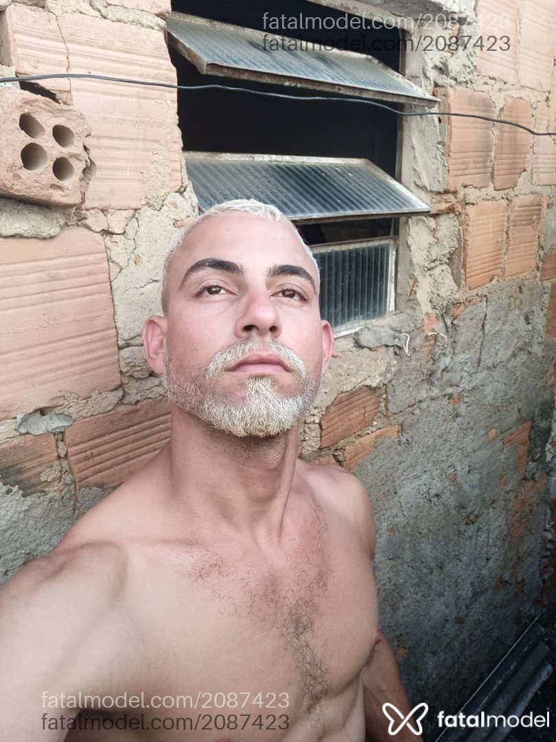 Acompanhante homem morena (o) de olhos castanhos - Danilo Martins