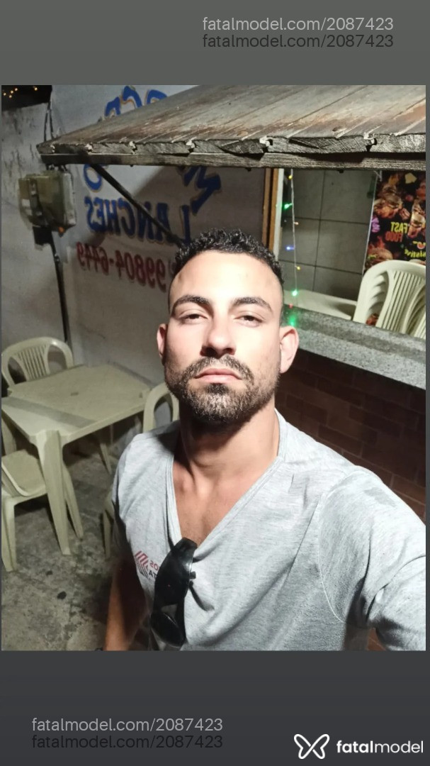 Acompanhante homem morena (o) de olhos castanhos - Danilo Martins