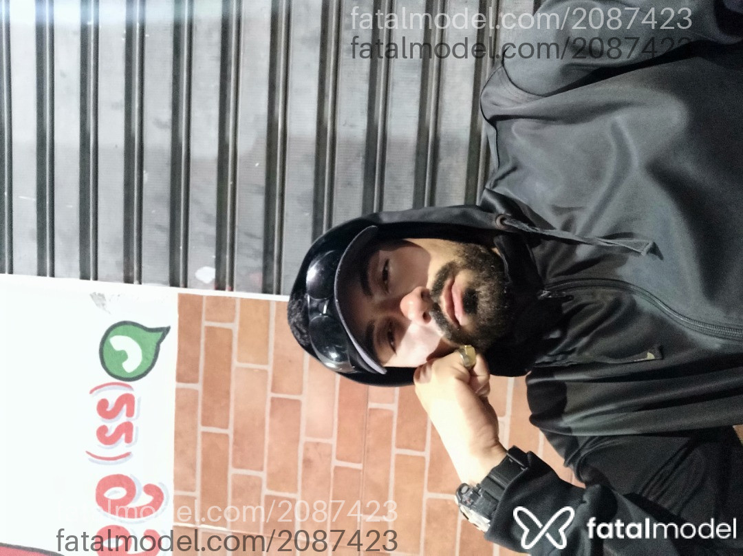 Acompanhante homem morena (o) de olhos castanhos - Danilo Martins