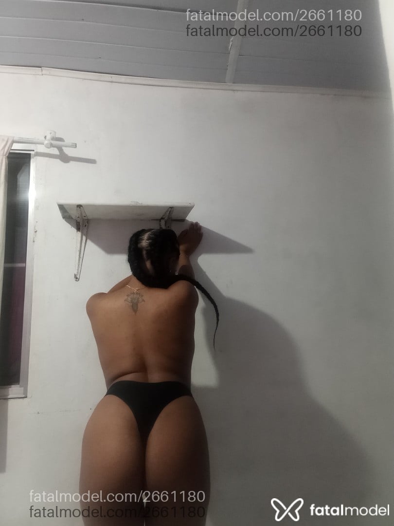 Acompanhante mulher com cabelo castanho de olhos castanhos - Victoria Acompanhante mulher com cabelo castanho de olhos castanhos - Victoria