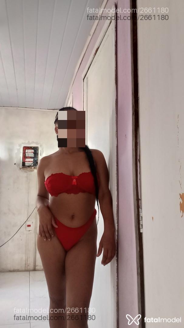 Acompanhante mulher com cabelo castanho de olhos castanhos - Victoria Acompanhante mulher com cabelo castanho de olhos castanhos - Victoria