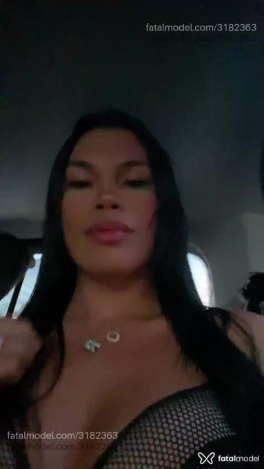 Acompanhante mulher trans morena (o) de olhos mel em Jandira - Raissa