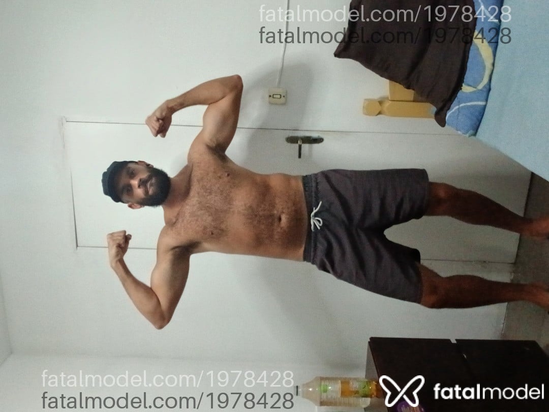 Acompanhante homem com cabelo castanho de olhos mel em São Paulo - Douglas