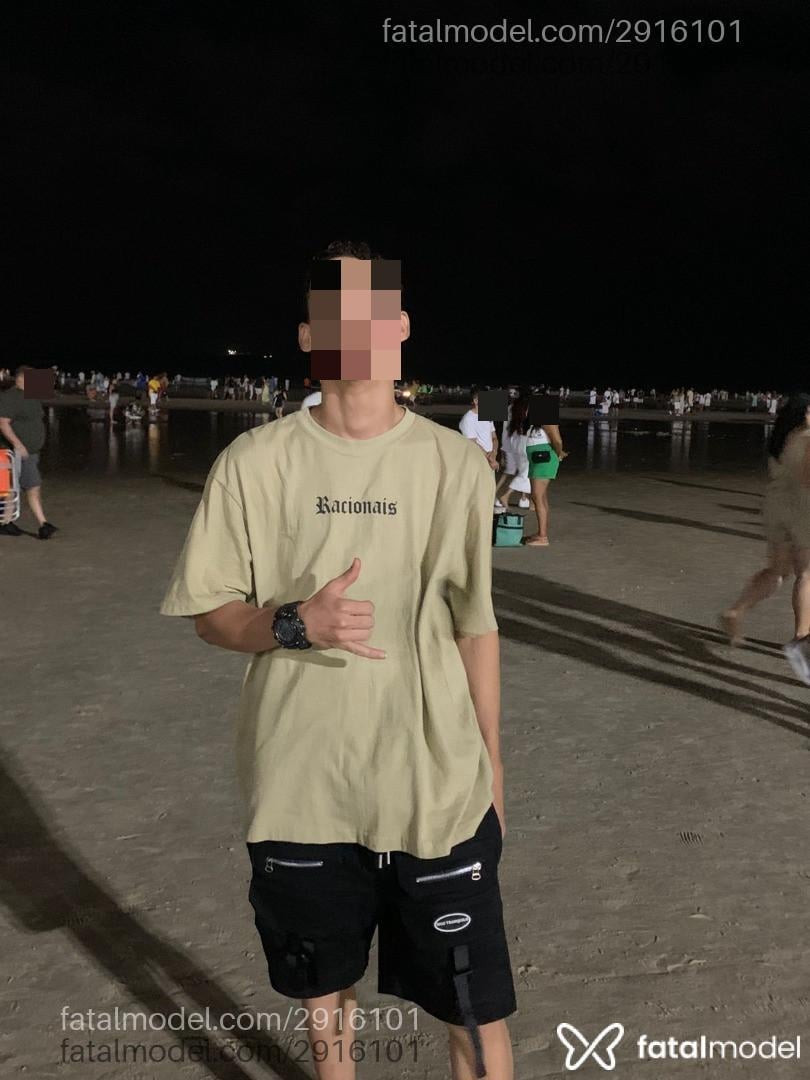Acompanhante homem com cabelo castanho de olhos verdes em São Luís - Noahn