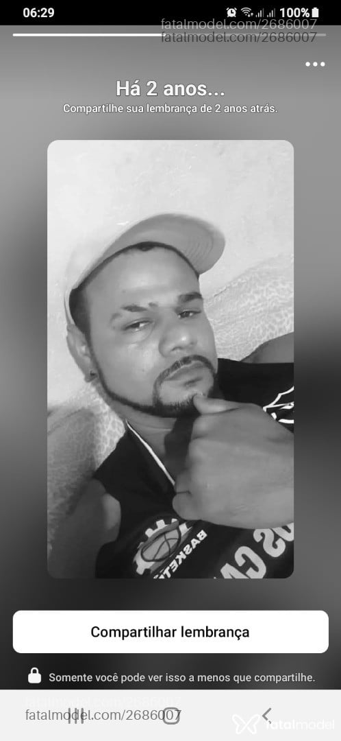 Acompanhante homem com cabelo grisalho de olhos pretos em Caldas Novas Acompanhante homem com cabelo grisalho de olhos pretos em Caldas Novas - Clayton