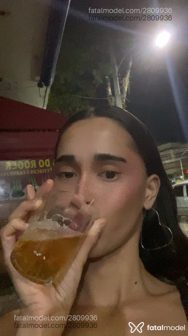 Acompanhante mulher trans com cabelo castanho de olhos castanhos em Rio de Janeiro - Travaninfa