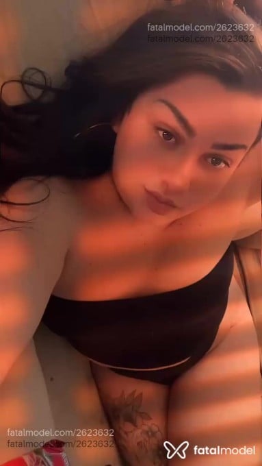 Acompanhante mulher trans morena (o) de olhos castanhos em Brasília - Monique Evellyn
