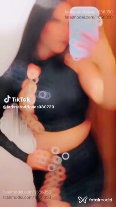 Acompanhante mulher com cabelo castanho de olhos castanhos em Barretos Acompanhante mulher com cabelo castanho de olhos castanhos em Barretos - Mirella