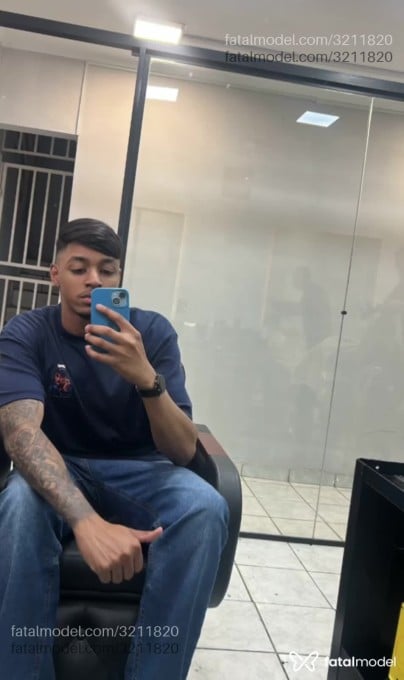 Acompanhante homem morena (o) de olhos castanhos em Taboão da Serra Acompanhante homem morena (o) de olhos castanhos em Taboão da Serra - Lucas