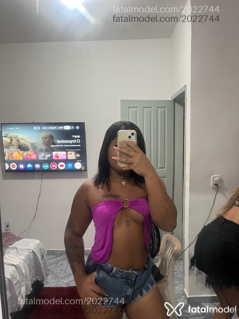 Acompanhante mulher trans morena (o) de olhos pretos em Duque de Caxias Acompanhante mulher trans morena (o) de olhos pretos em Duque de Caxias - Kethellyn