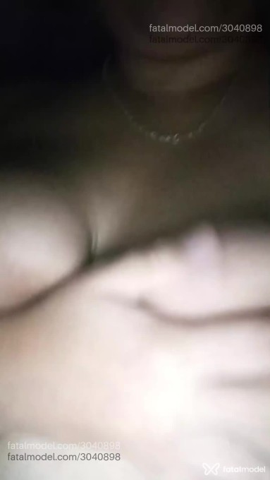 Acompanhante mulher morena (o) de olhos castanhos em Virtual Acompanhante mulher morena (o) de olhos castanhos em Virtual - Noname