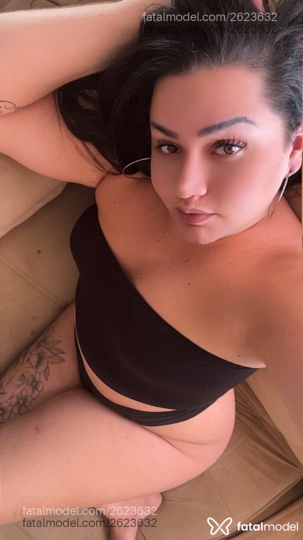 Acompanhante mulher trans morena (o) de olhos castanhos em Brasília - Monique Evellyn