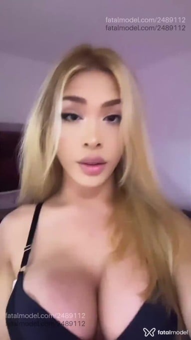 Acompanhante mulher trans loira (o) de olhos castanhos - Marcella Acompanhante mulher trans loira (o) de olhos castanhos - Marcella