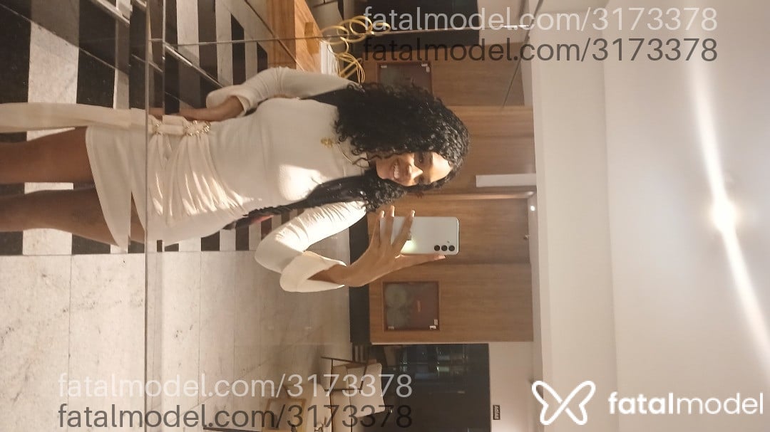 Acompanhante mulher morena (o) de olhos mel em Vila Velha - Jheny