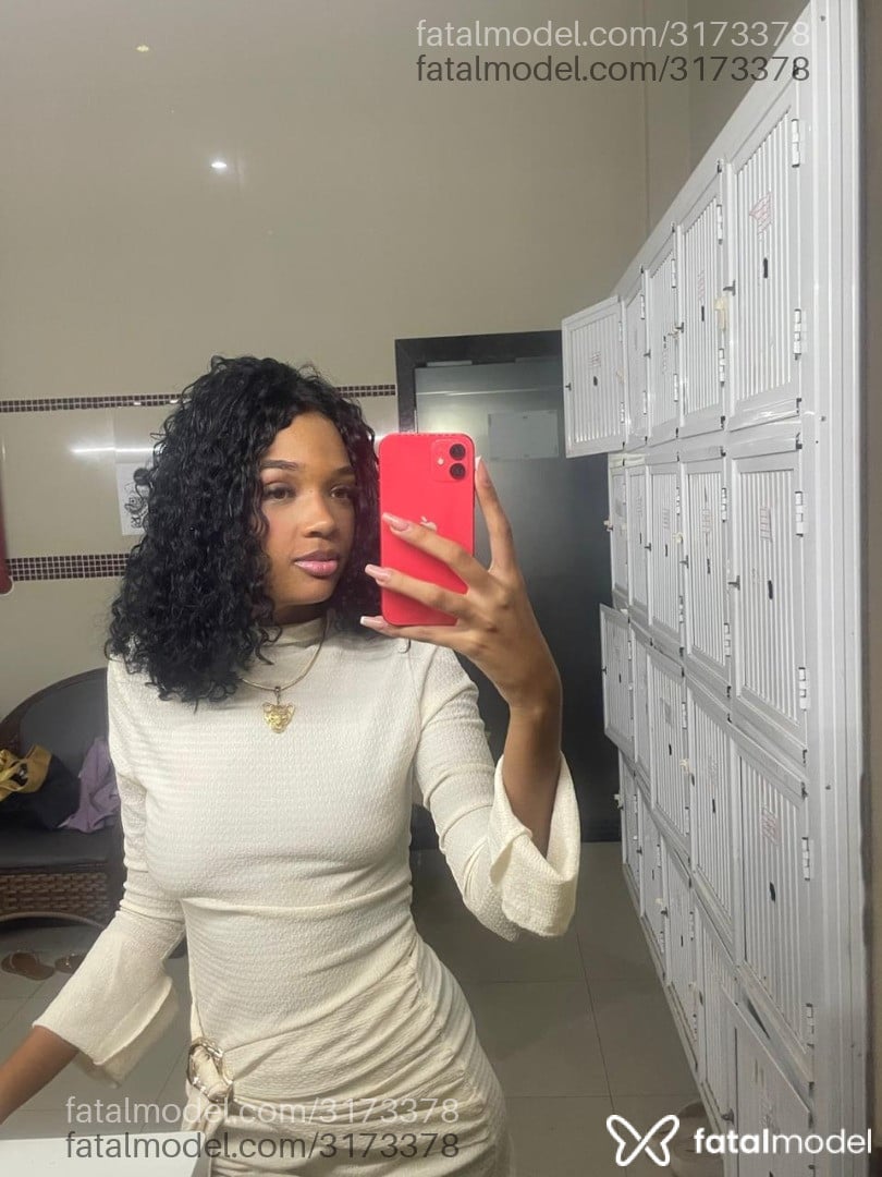 Acompanhante mulher morena (o) de olhos mel em Vila Velha - Jheny
