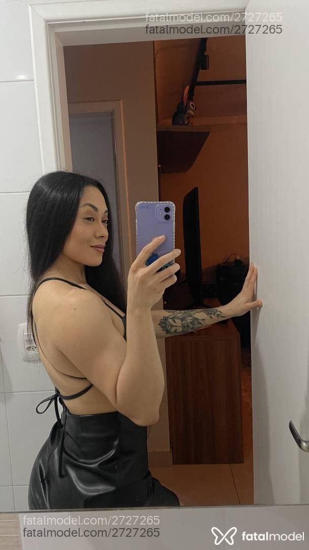 Acompanhante mulher morena (o) de olhos castanhos - Akemi