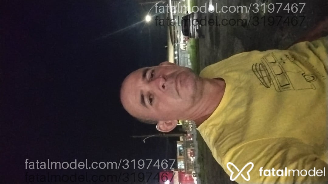 Acompanhante homem com cabelo castanho de olhos castanhos em Belém - Italo