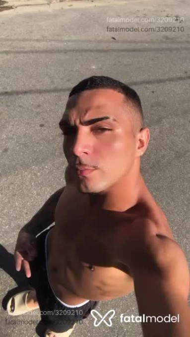 Acompanhante homem morena (o) de olhos castanhos em Rio de Janeiro - Daniel