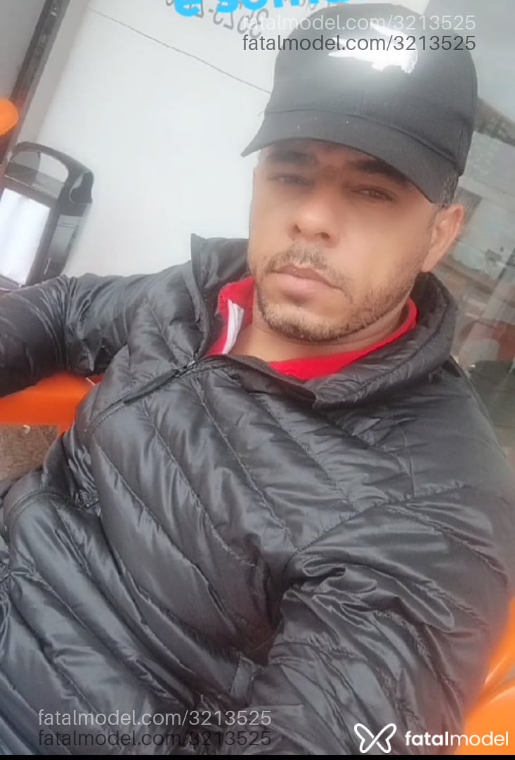 Acompanhante homem morena (o) de olhos pretos em Paraopeba - Odraude Solrac