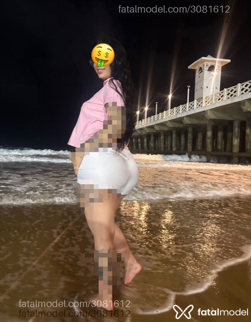 Acompanhante mulher morena (o) de olhos pretos - Nicole Acompanhante mulher morena (o) de olhos pretos - Nicole