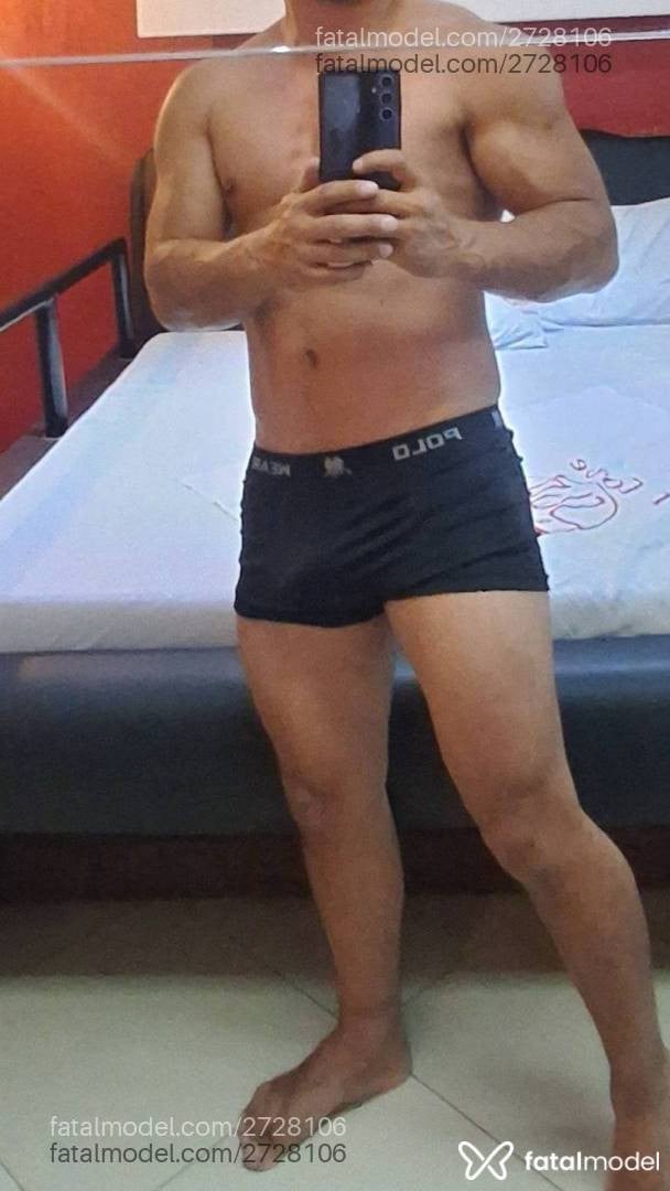 Acompanhante homem com cabelo castanho de olhos mel em Belo Horizonte - Matteo Ross