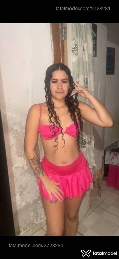 Acompanhante mulher com cabelo castanho de olhos mel - Nanda