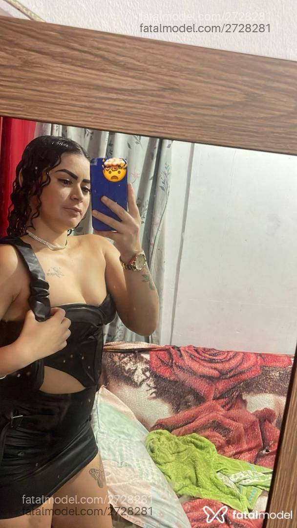 Acompanhante mulher com cabelo castanho de olhos mel - Nanda