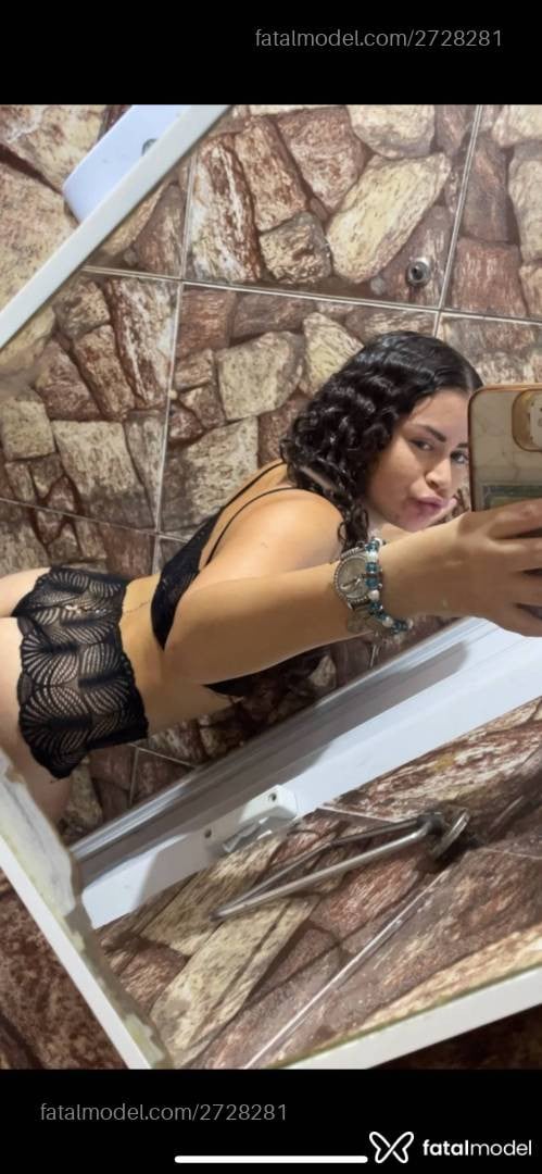 Acompanhante mulher com cabelo castanho de olhos mel - Nanda