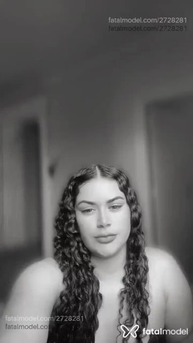 Acompanhante mulher com cabelo castanho de olhos mel - Nanda