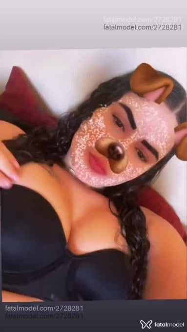 Acompanhante mulher com cabelo castanho de olhos mel - Nanda