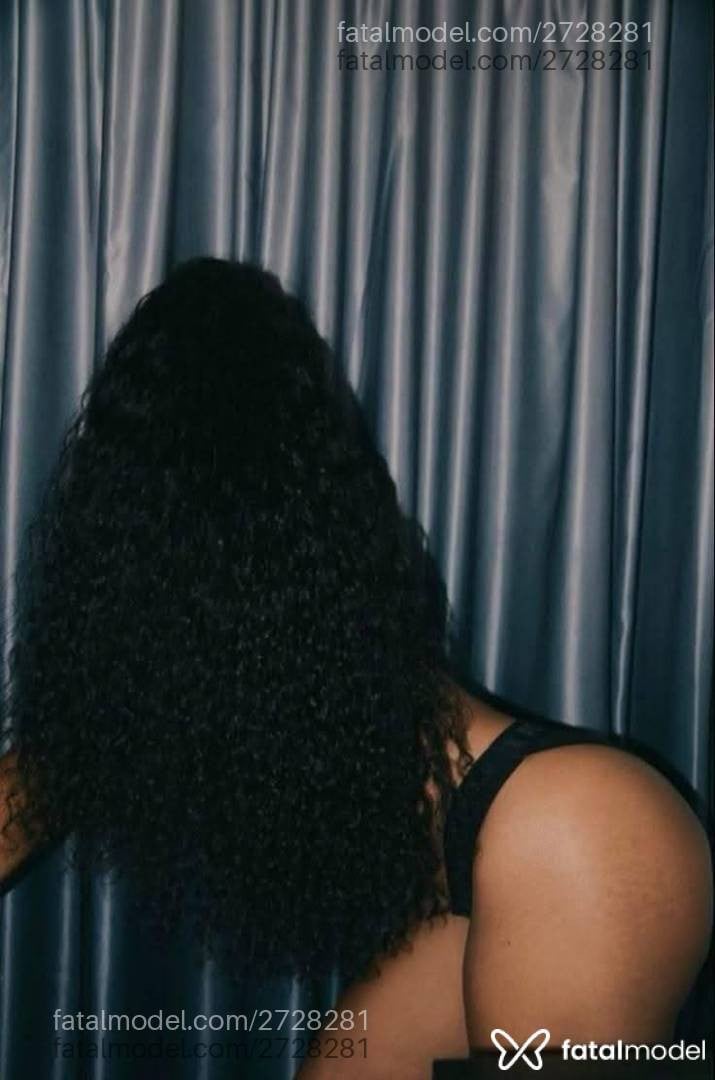 Acompanhante mulher com cabelo castanho de olhos mel - Nanda