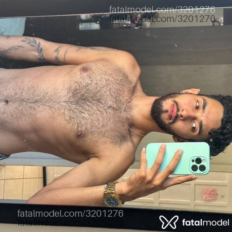 Acompanhante homem com cabelo castanho de olhos castanhos em Araucária Acompanhante homem com cabelo castanho de olhos castanhos em Araucária - Junior Ferna