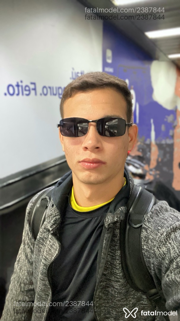 Acompanhante homem com cabelo castanho de olhos verdes em Canaã dos Carajás Acompanhante homem com cabelo castanho de olhos verdes em Canaã dos Carajás - Ivan