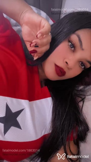 Acompanhante mulher com cabelo castanho de olhos castanhos - RayaneCristina