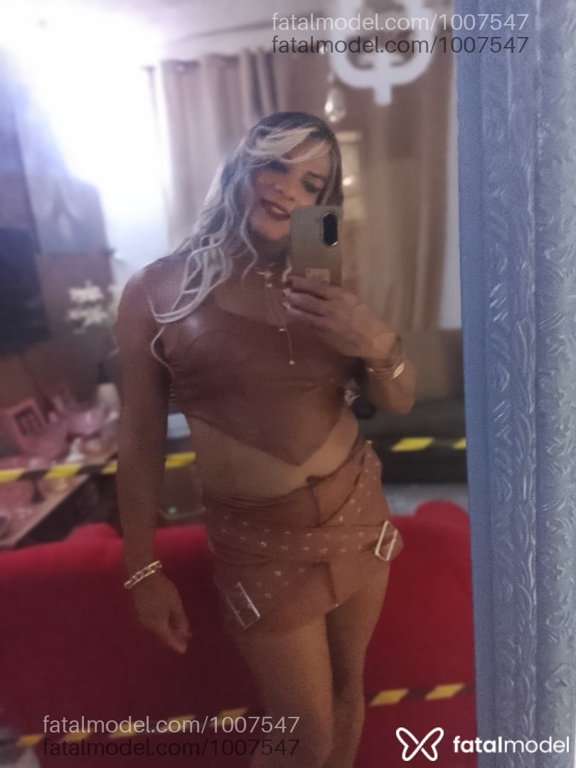 Acompanhante travesti loira (o) de olhos castanhos em Goianésia - Byanca Ferrari