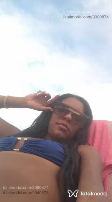 Acompanhante mulher morena (o) de olhos pretos em Cabo Frio Acompanhante mulher morena (o) de olhos pretos em Cabo Frio - Bombomzinha