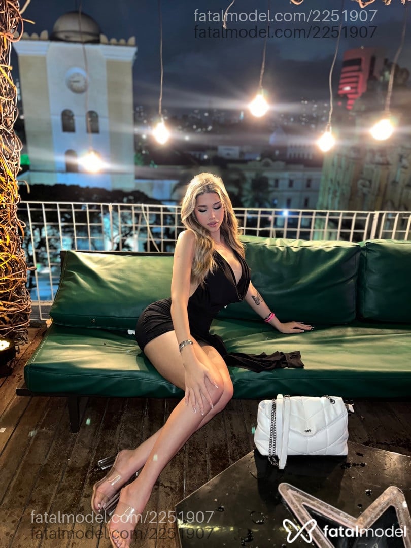 Acompanhante mulher trans loira (o) de olhos castanhos em Porto Alegre - Isabela