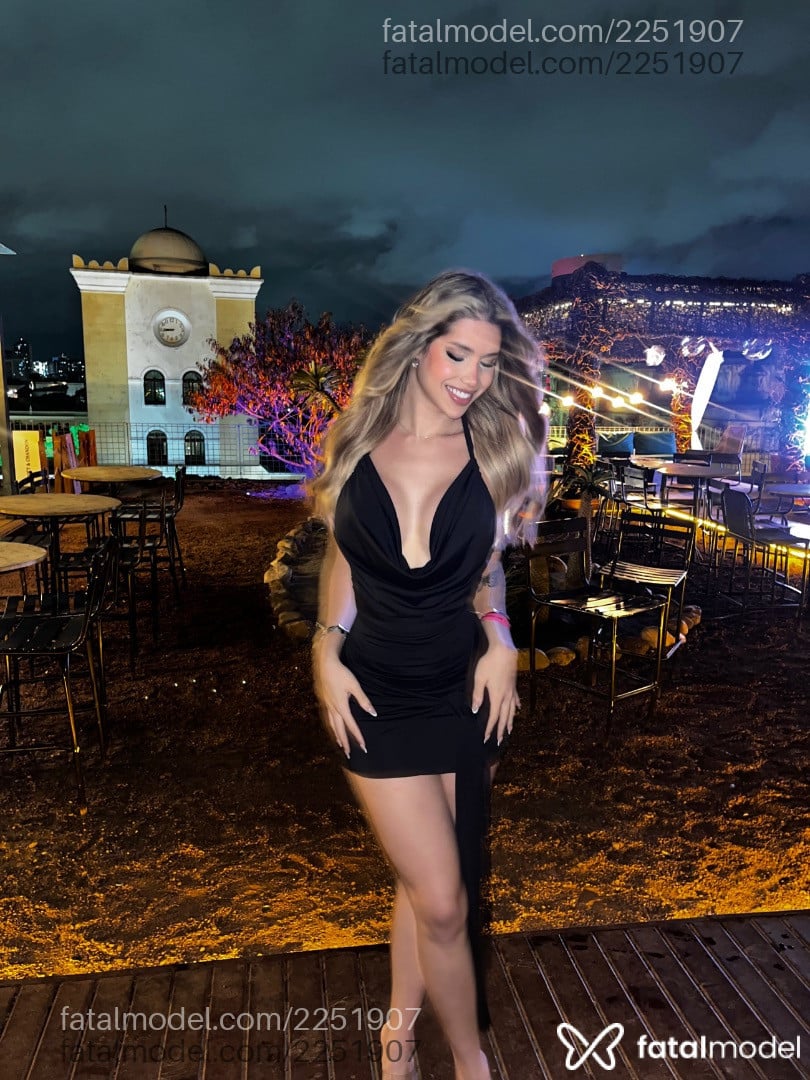 Acompanhante mulher trans loira (o) de olhos castanhos em Porto Alegre - Isabela