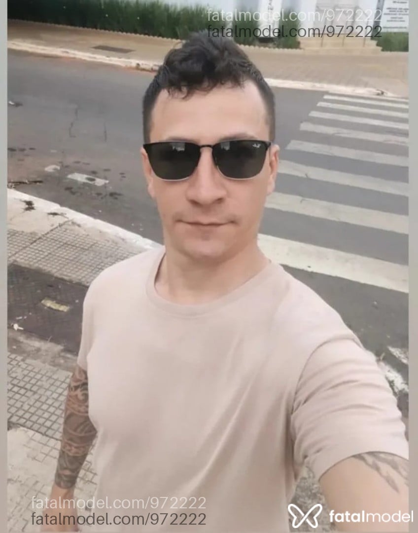 Acompanhante homem com cabelo castanho de olhos castanhos em São Luís Acompanhante homem com cabelo castanho de olhos castanhos em São Luís - João Lucca