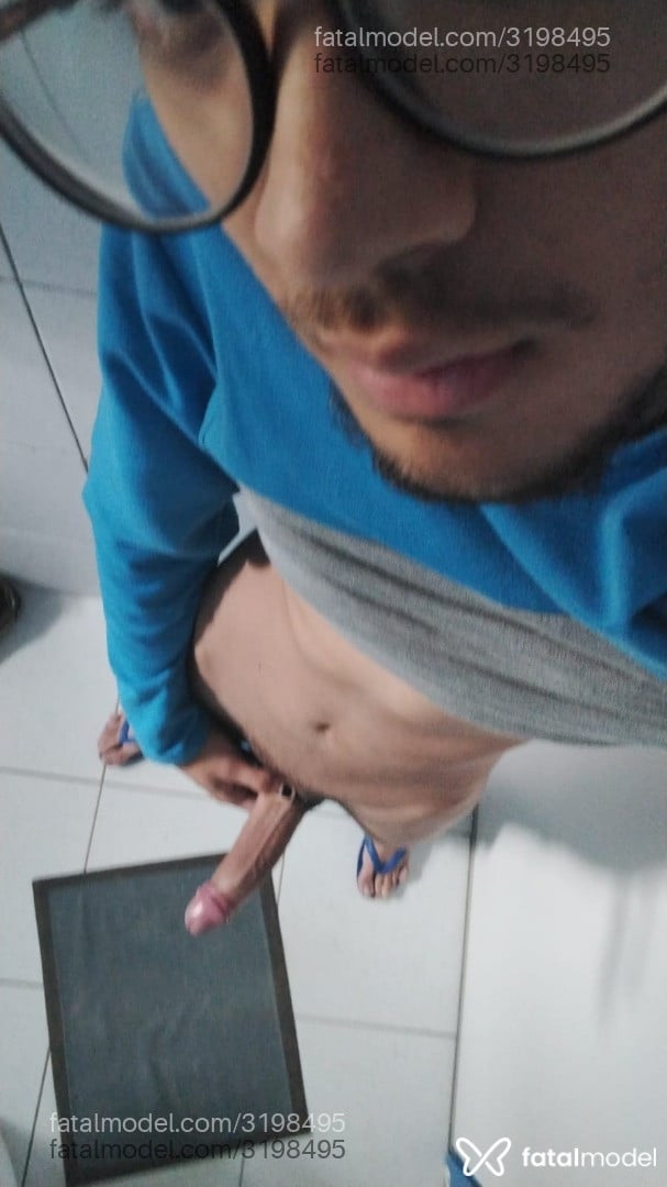 Acompanhante homem com cabelo castanho de olhos castanhos em Ferraz de Vasconcelos - Yncubsboy