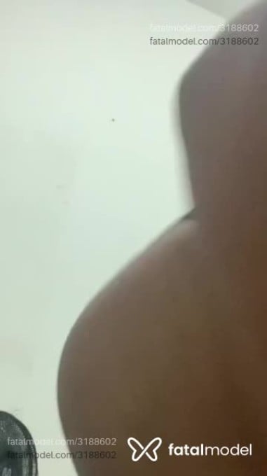 Acompanhante mulher trans com cabelo castanho de olhos castanhos em Macaé - Gutierrez