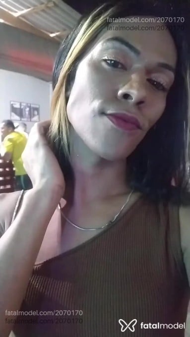 Acompanhante mulher trans morena (o) de olhos castanhos em Carapicuíba - Ravena