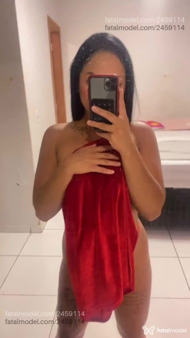 Acompanhante mulher com cabelo castanho de olhos castanhos em Guarujá - Dandara Duarte