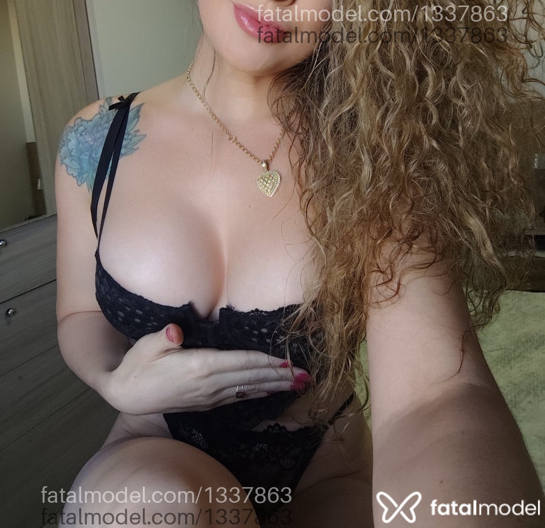 Acompanhante mulher loira (o) de olhos castanhos em Maringá - Gabi Maia