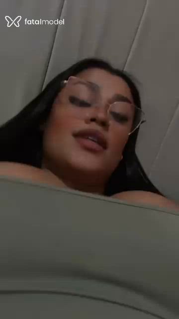 Acompanhante mulher morena (o) de olhos castanhos - Bruna Leal