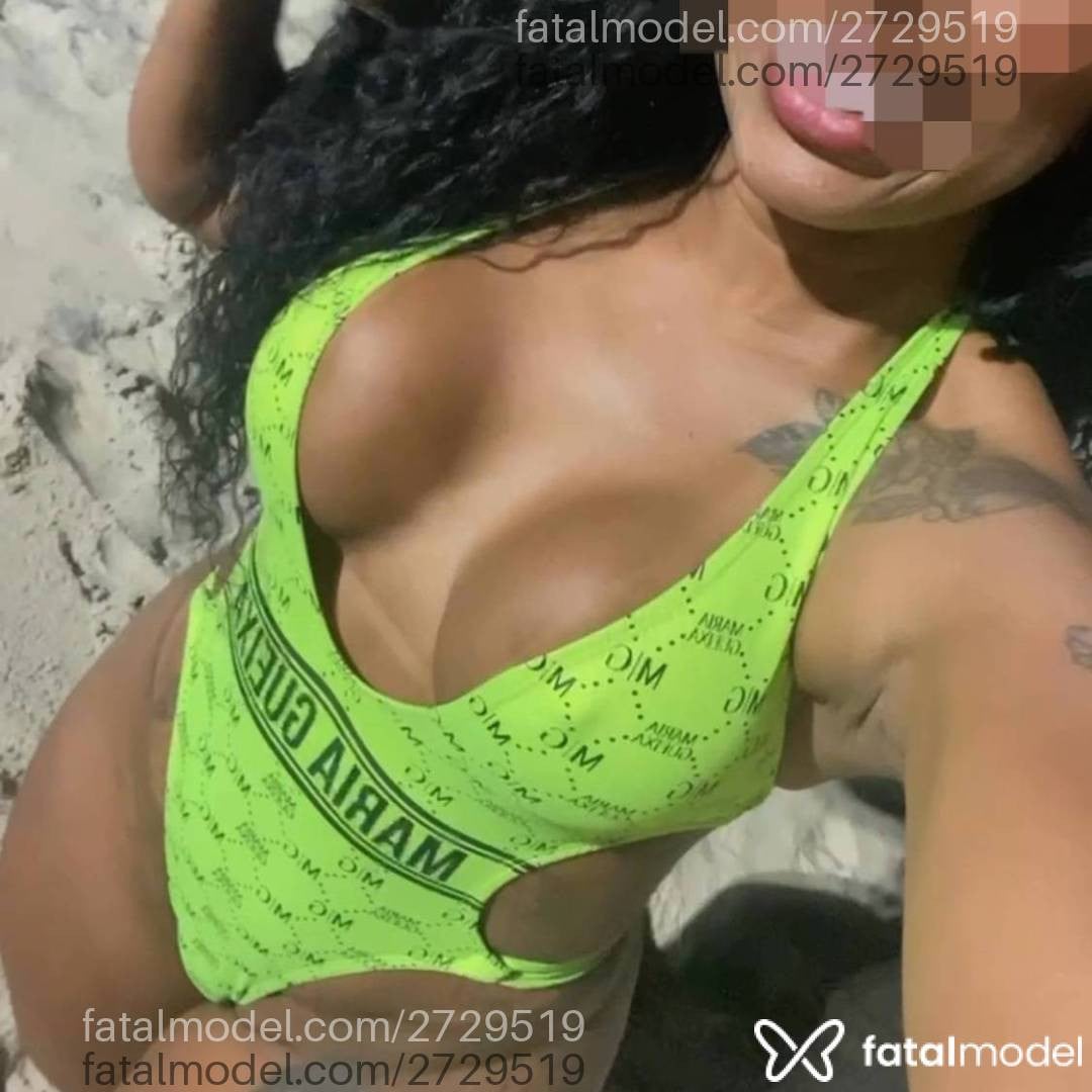 Acompanhante mulher com cabelo castanho de olhos pretos - Suzane
