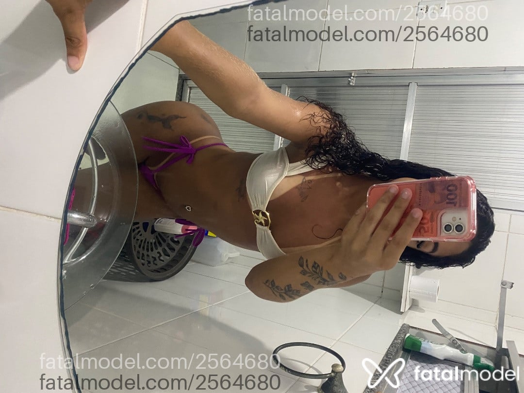 Acompanhante mulher trans com cabelo castanho de olhos castanhos em Nova Iguaçu - Danielly